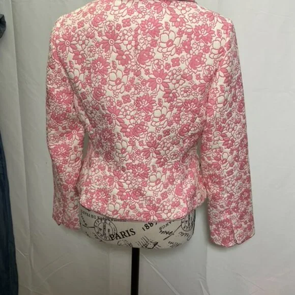 Ann Taylor Loft Women's Beautiful Floral Pink and Ivory Blazer Jacket Size: 10P - Picture 6 of 9